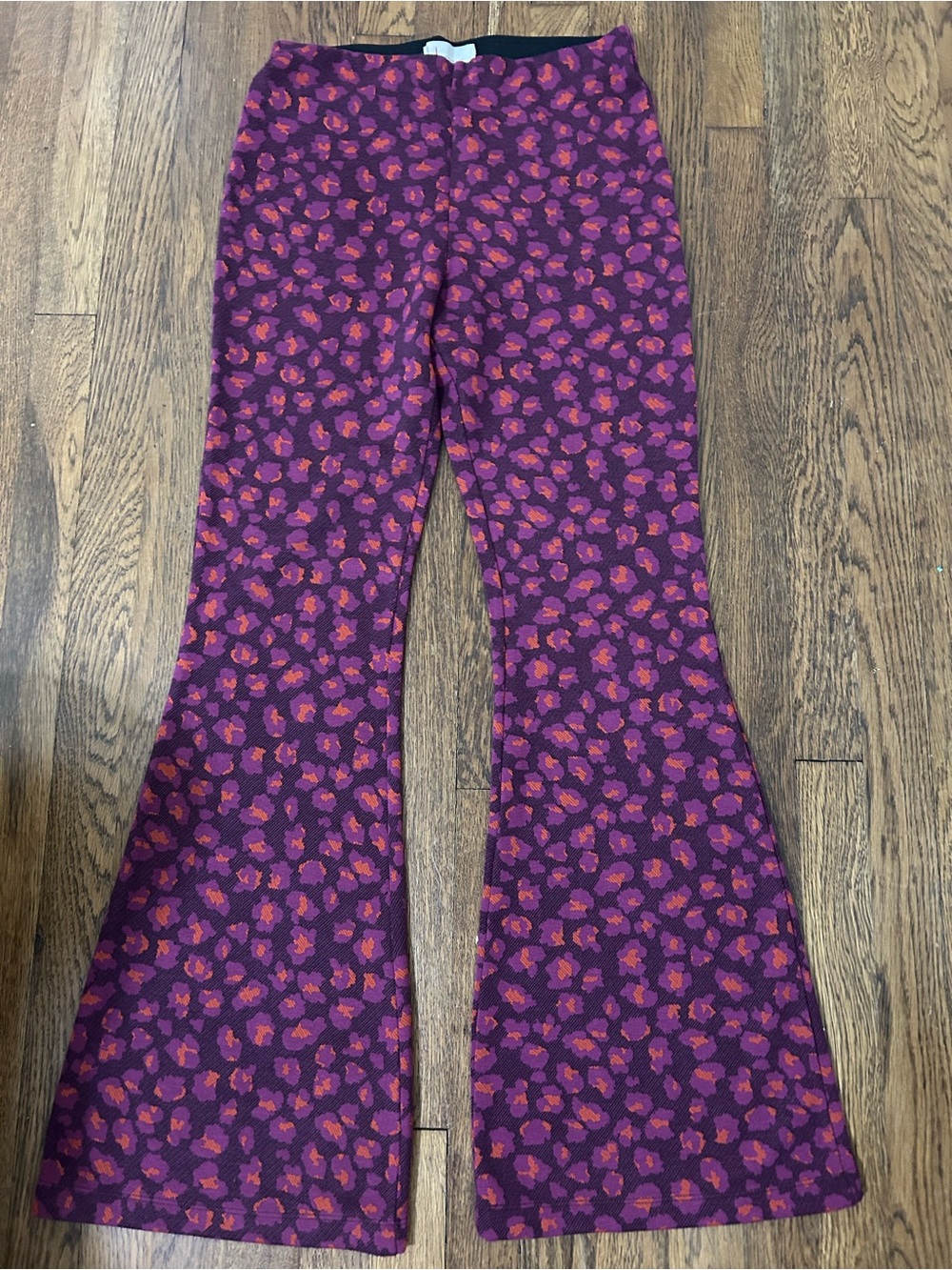 Anthropologie burgundy abstract Print Flare Pants size small